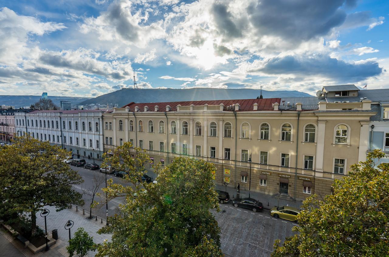 Luxury Apartments On Central Avenue Tiflis Exterior foto