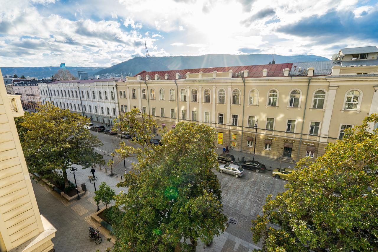 Luxury Apartments On Central Avenue Tiflis Exterior foto