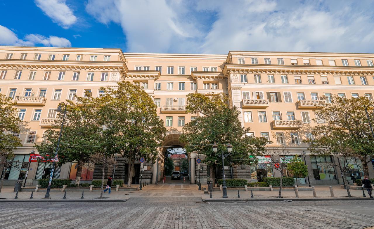 Luxury Apartments On Central Avenue Tiflis Exterior foto
